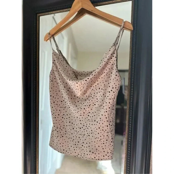 Style Rack‎ Scoop Neck Spaghetti Strap Blouse Size Medium NWT - Picture 1 of 4